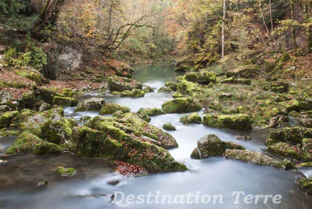 Gorges de l'Orbe - destination terre